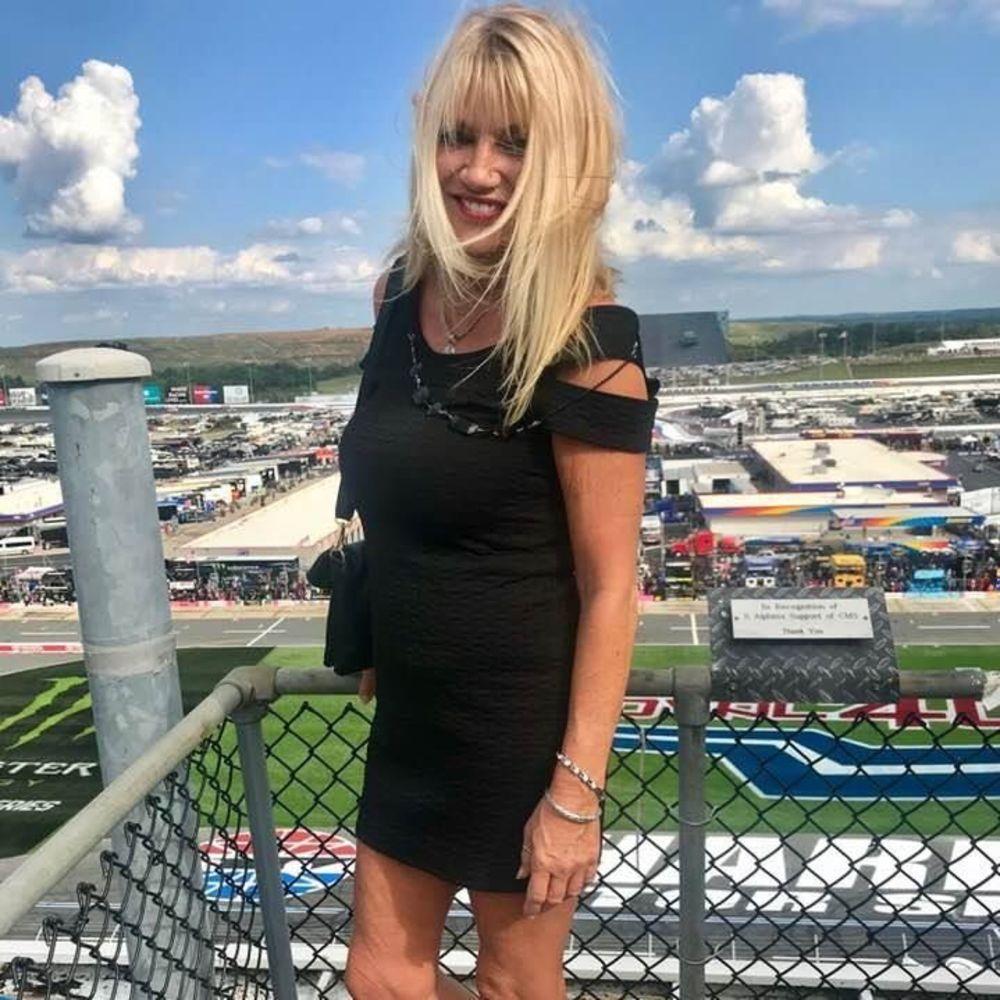 Meet your Posher, Angela